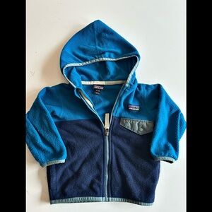 Patagonia zip up fleece. Only mild pilling. 6-12 mos.